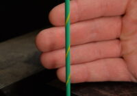 green lead wire yellow stripe